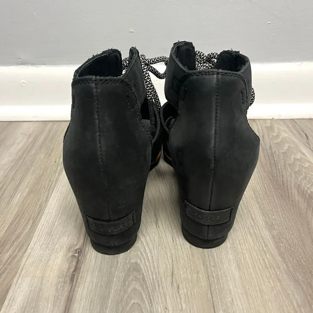Sorel Joanie Black‎ Leather Gladiator Lace Up Wedge Sandal Heels in Size 8.5
